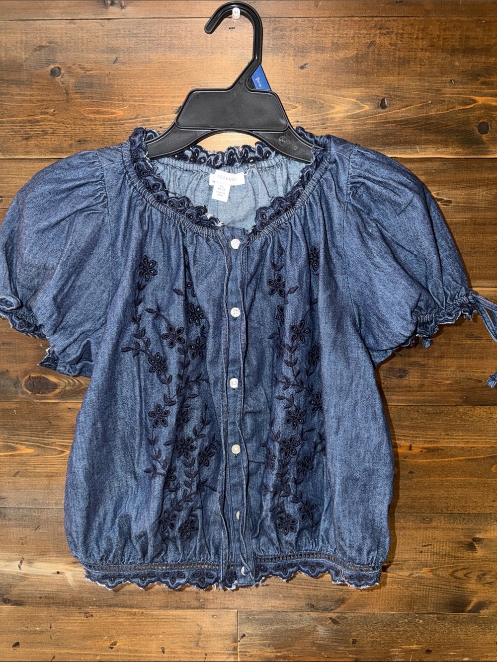 Genuine Kids by OshKosh Blue Embroidered Denim Crop Top